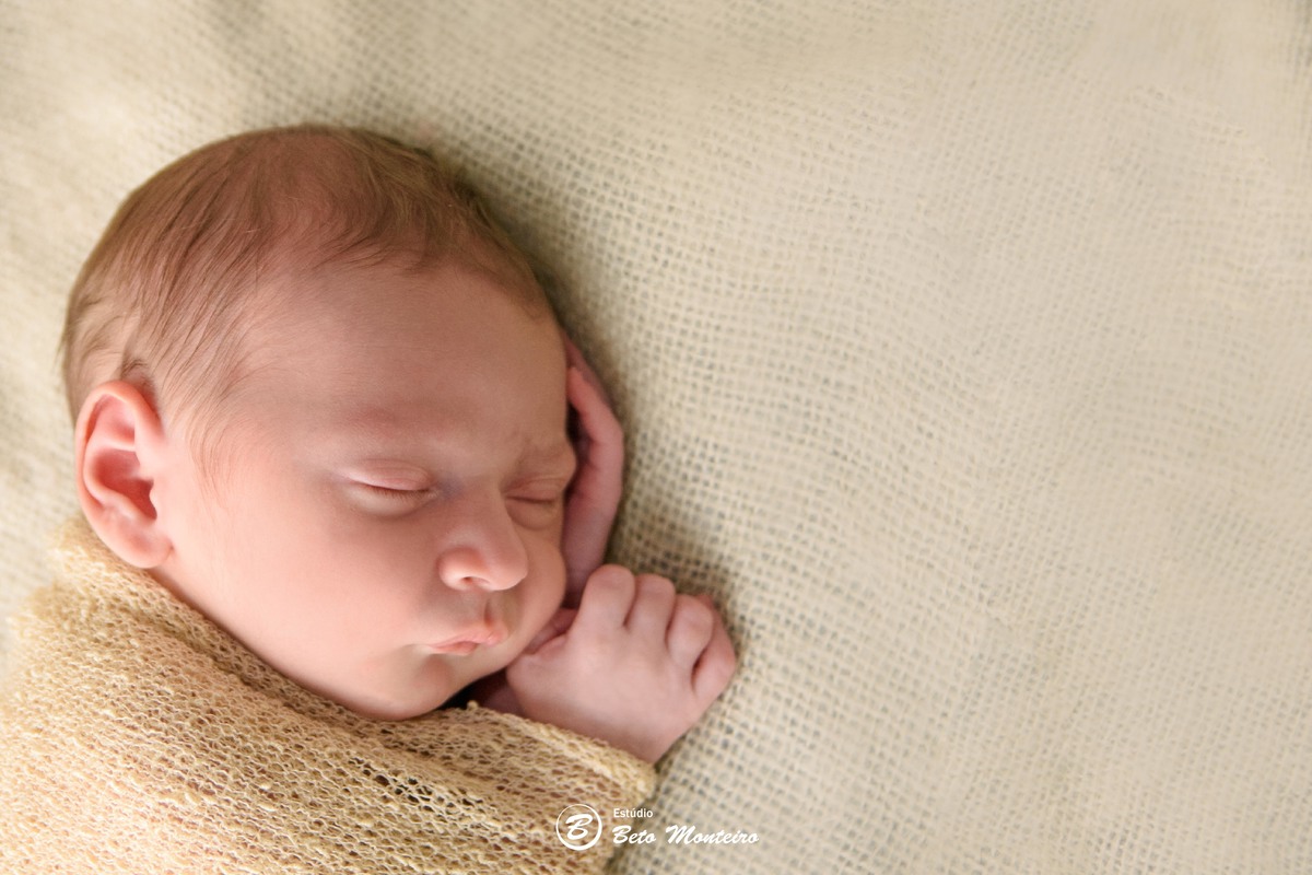 Book fotográfico New Born - Book de fotos - Book New Born - book newborn - Book de Recem-Nascido - Book de Bebê - newborn menino - Estúdio Beto Monteiro - Curitiba