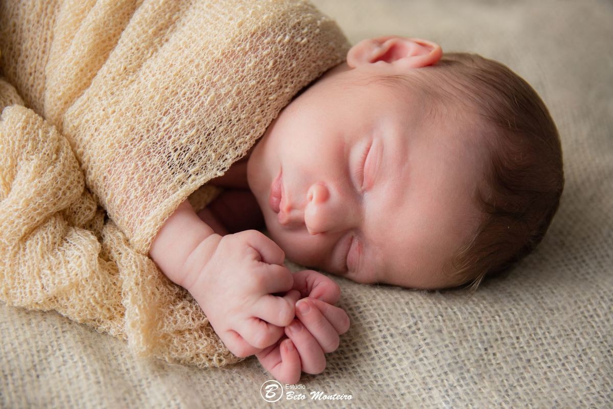 Book fotográfico New Born - Book de fotos - Book New Born - book newborn - Book de Recem-Nascido - Book de Bebê - newborn menino - Estúdio Beto Monteiro - Curitiba