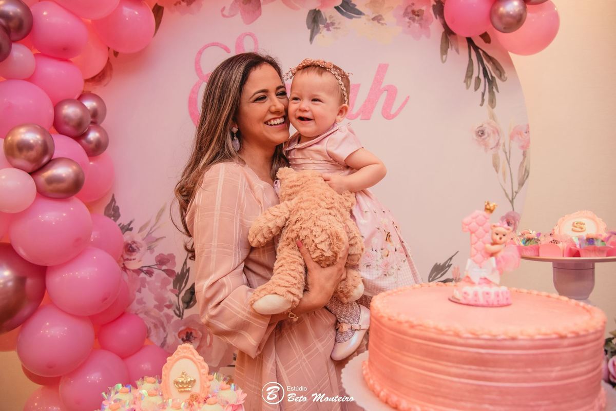 aniversário infantil - aniversário 1 ano - primeiro aninho - acompanhamento - smash the cake - aniversário em casa - primeiro ano da Sarah
