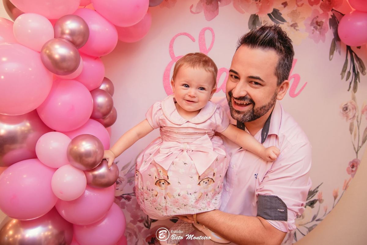 aniversário infantil - aniversário 1 ano - primeiro aninho - acompanhamento - smash the cake - aniversário em casa - primeiro ano da Sarah