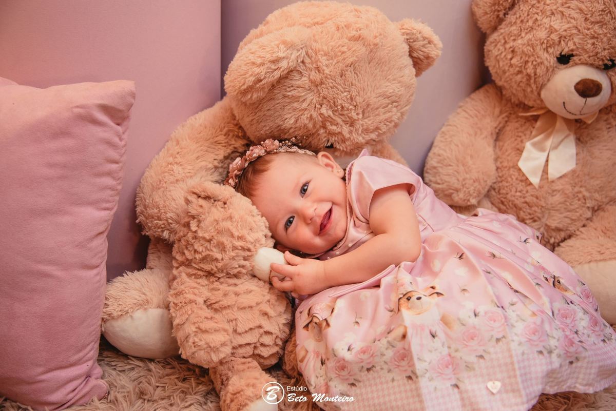 aniversário infantil - aniversário 1 ano - primeiro aninho - acompanhamento - smash the cake - aniversário em casa - primeiro ano da Sarah