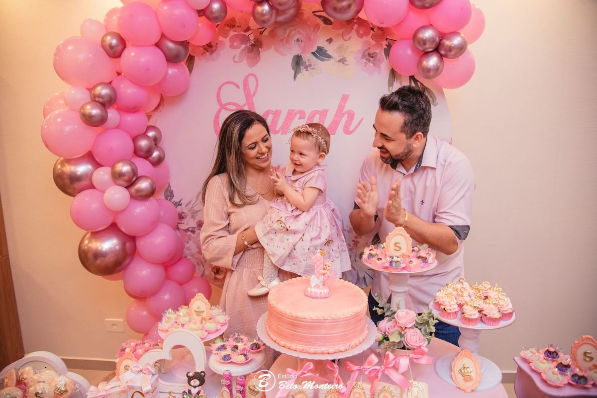 aniversário infantil - aniversário 1 ano - primeiro aninho - acompanhamento - smash the cake - aniversário em casa - primeiro ano da Sarah