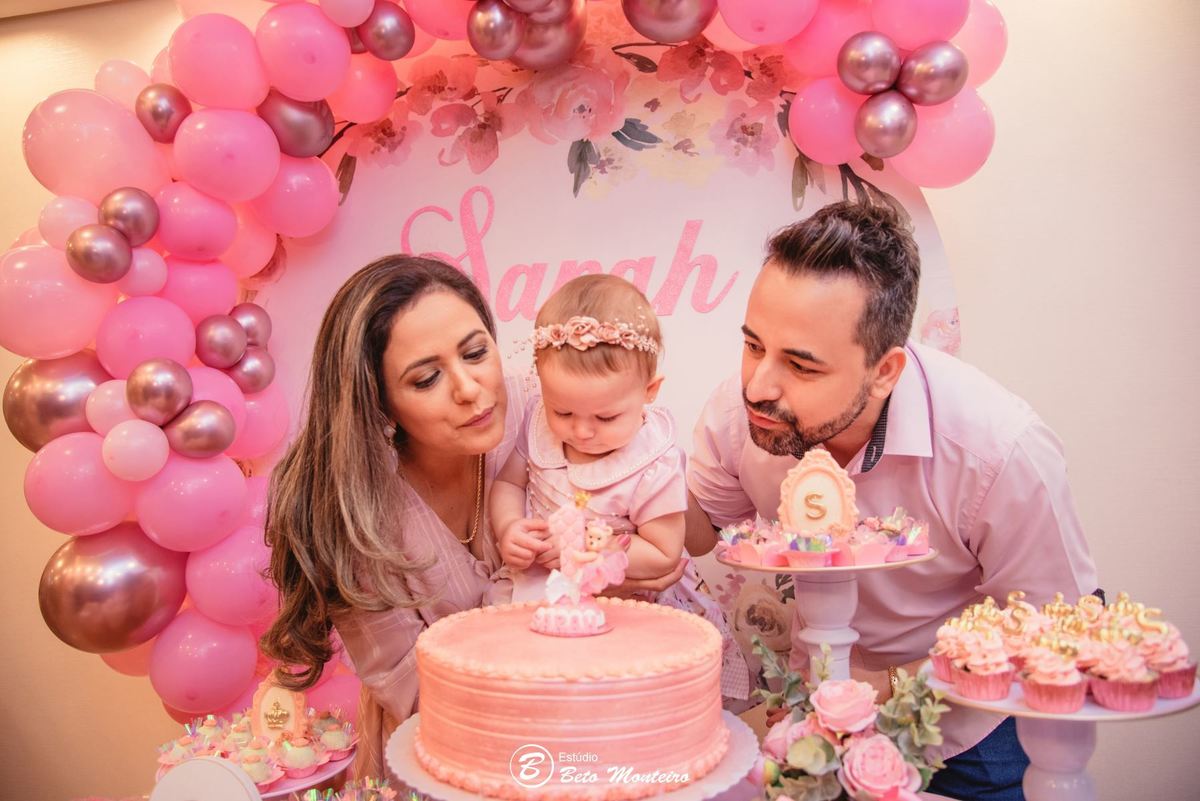 aniversário infantil - aniversário 1 ano - primeiro aninho - acompanhamento - smash the cake - aniversário em casa - primeiro ano da Sarah