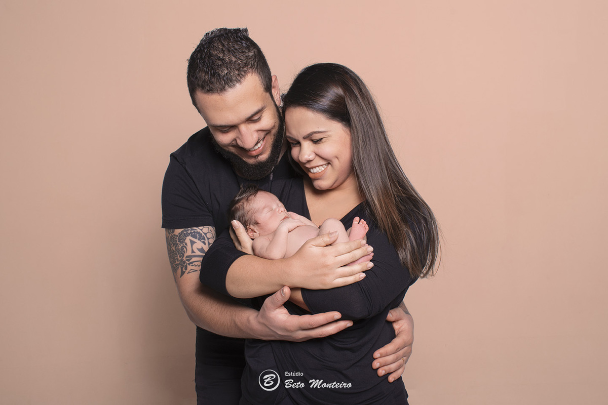 Book fotográfico New Born - Book de fotos - Book New Born - book newborn - Book de Recém-nascido - Book de Bebê - newborn menino - Estúdio Beto Monteiro - Curitiba - Noah - Kellen - Jonathan