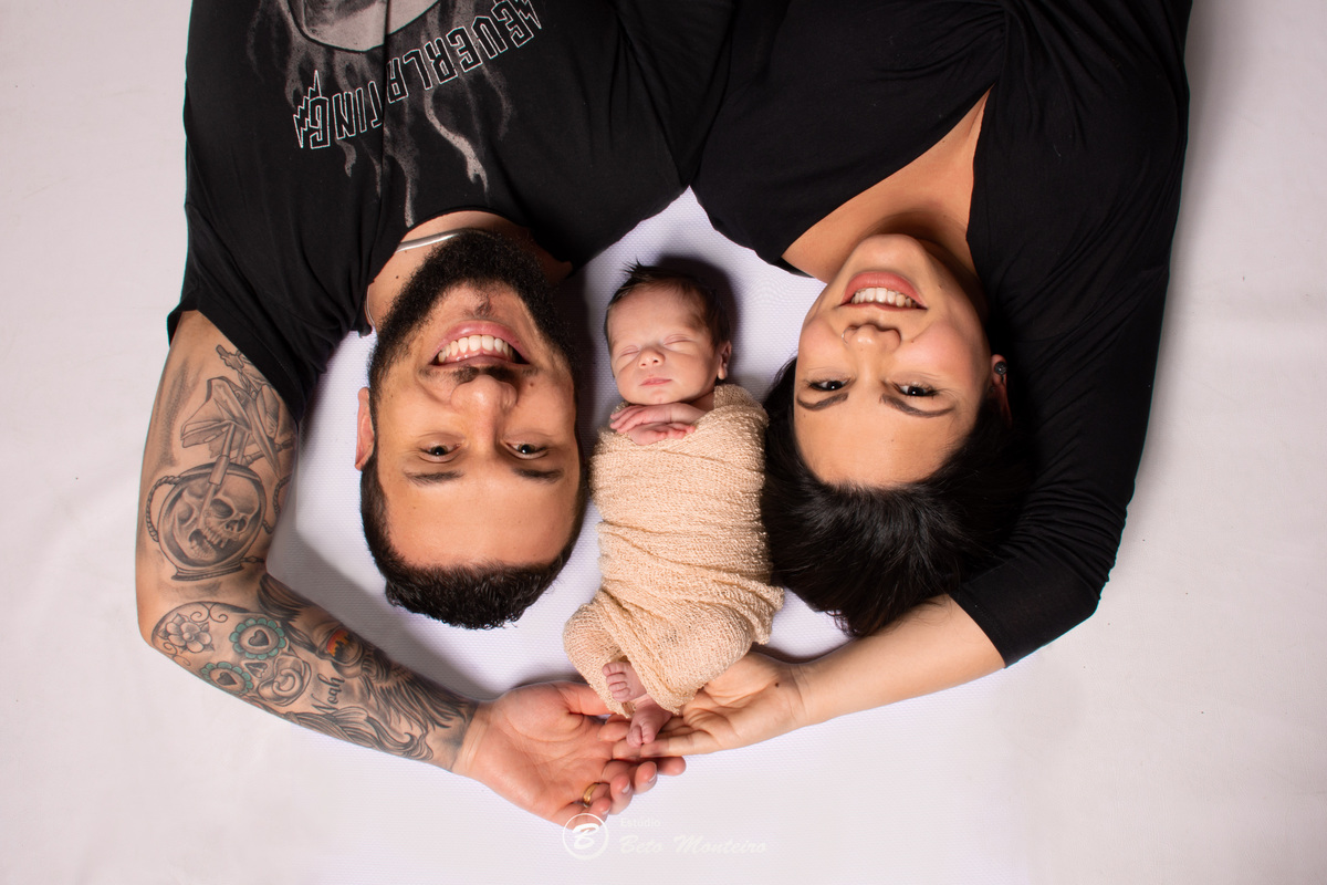 Book fotográfico New Born - Book de fotos - Book New Born - book newborn - Book de Recém-nascido - Book de Bebê - newborn menino - Estúdio Beto Monteiro - Curitiba - Noah - Kellen - Jonathan