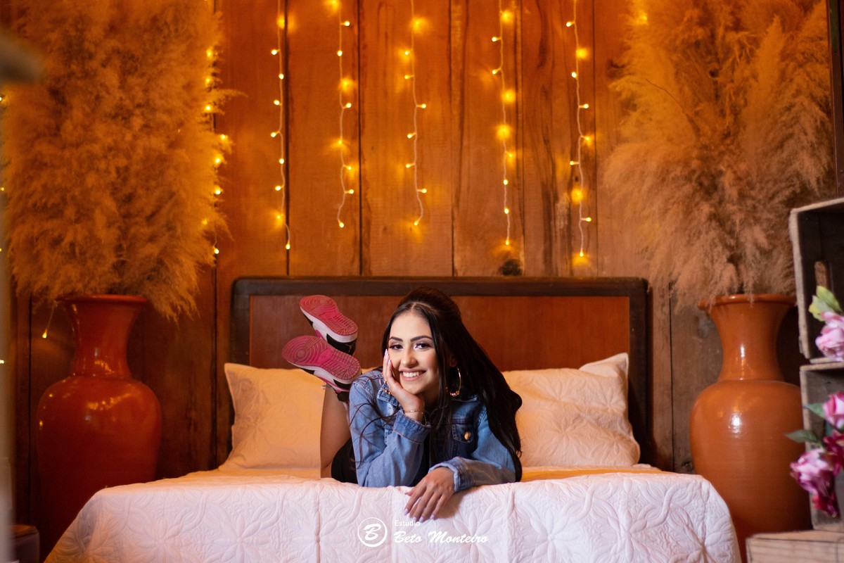 Aniversário de 15 anos - Foto e Filmagem - Debutante - Estúdio Beto Monteiro - Curitiba - fotografo de 15 anos - sessao de fotos - book de fotos - book de 15 anos - fotografo - Camylla - Alessandra Marques - chacara ienkot - vestido de princesa