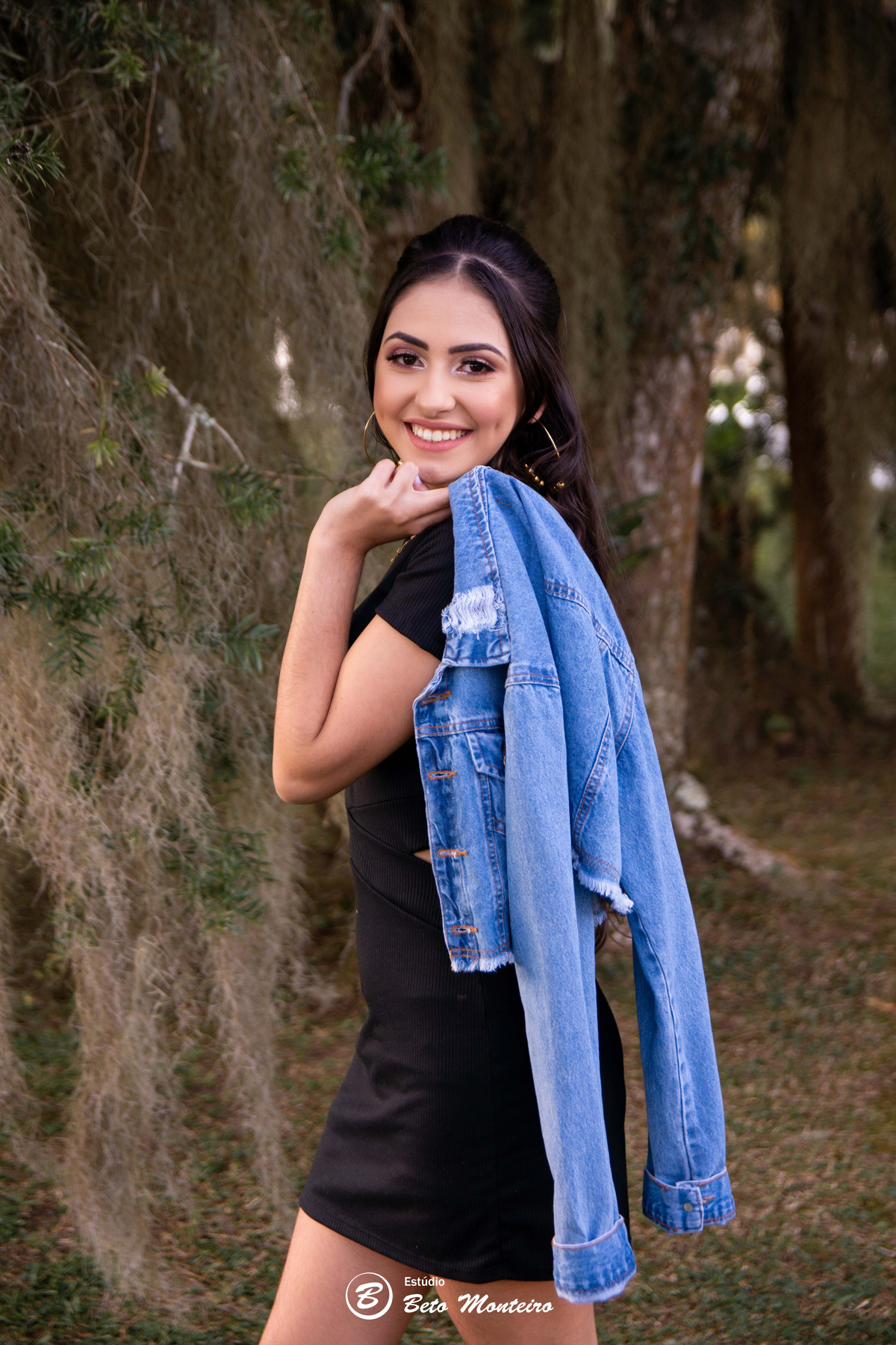 Aniversário de 15 anos - Foto e Filmagem - Debutante - Estúdio Beto Monteiro - Curitiba - fotografo de 15 anos - sessao de fotos - book de fotos - book de 15 anos - fotografo - Camylla - Alessandra Marques - chacara ienkot - vestido de princesa