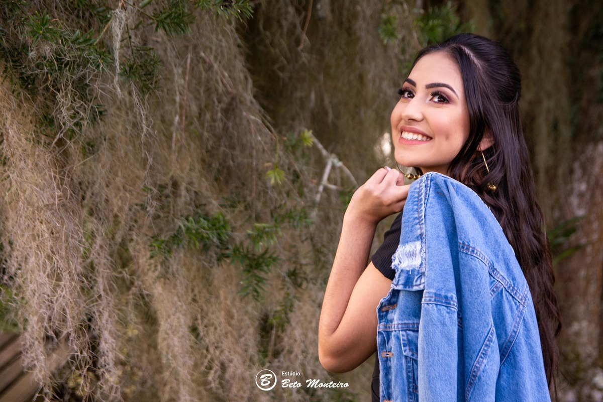 Aniversário de 15 anos - Foto e Filmagem - Debutante - Estúdio Beto Monteiro - Curitiba - fotografo de 15 anos - sessao de fotos - book de fotos - book de 15 anos - fotografo - Camylla - Alessandra Marques - chacara ienkot - vestido de princesa