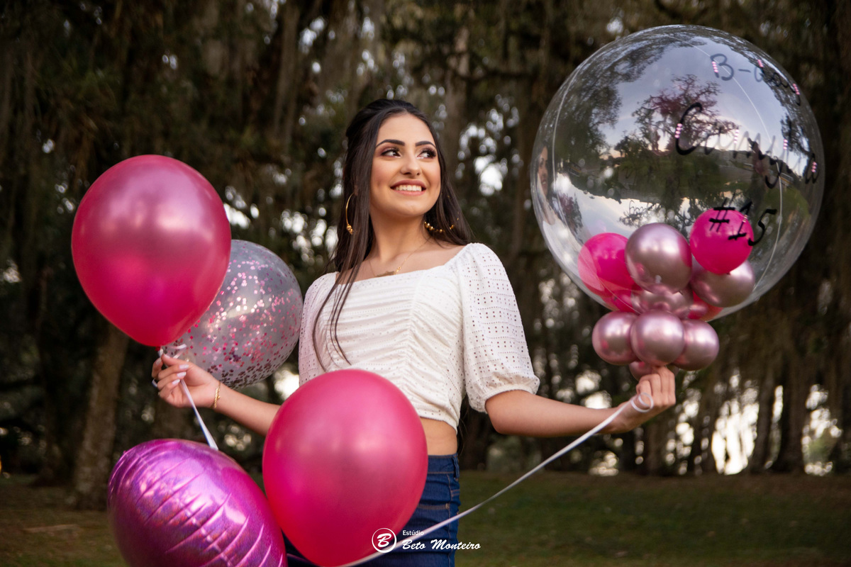 Aniversário de 15 anos - Foto e Filmagem - Debutante - Estúdio Beto Monteiro - Curitiba - fotografo de 15 anos - sessao de fotos - book de fotos - book de 15 anos - fotografo - Camylla - Alessandra Marques - chacara ienkot - vestido de princesa