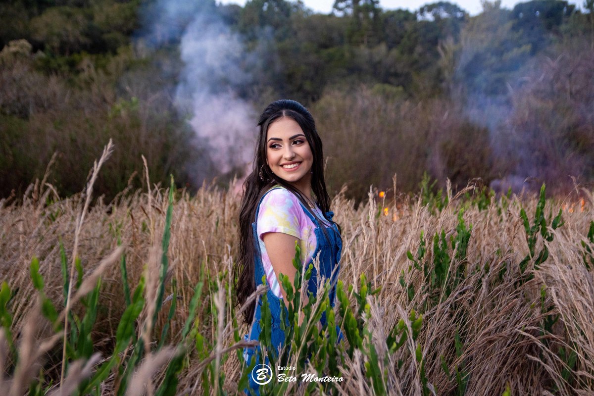 Aniversário de 15 anos - Foto e Filmagem - Debutante - Estúdio Beto Monteiro - Curitiba - fotografo de 15 anos - sessao de fotos - book de fotos - book de 15 anos - fotografo - Camylla - Alessandra Marques - chacara ienkot - vestido de princesa