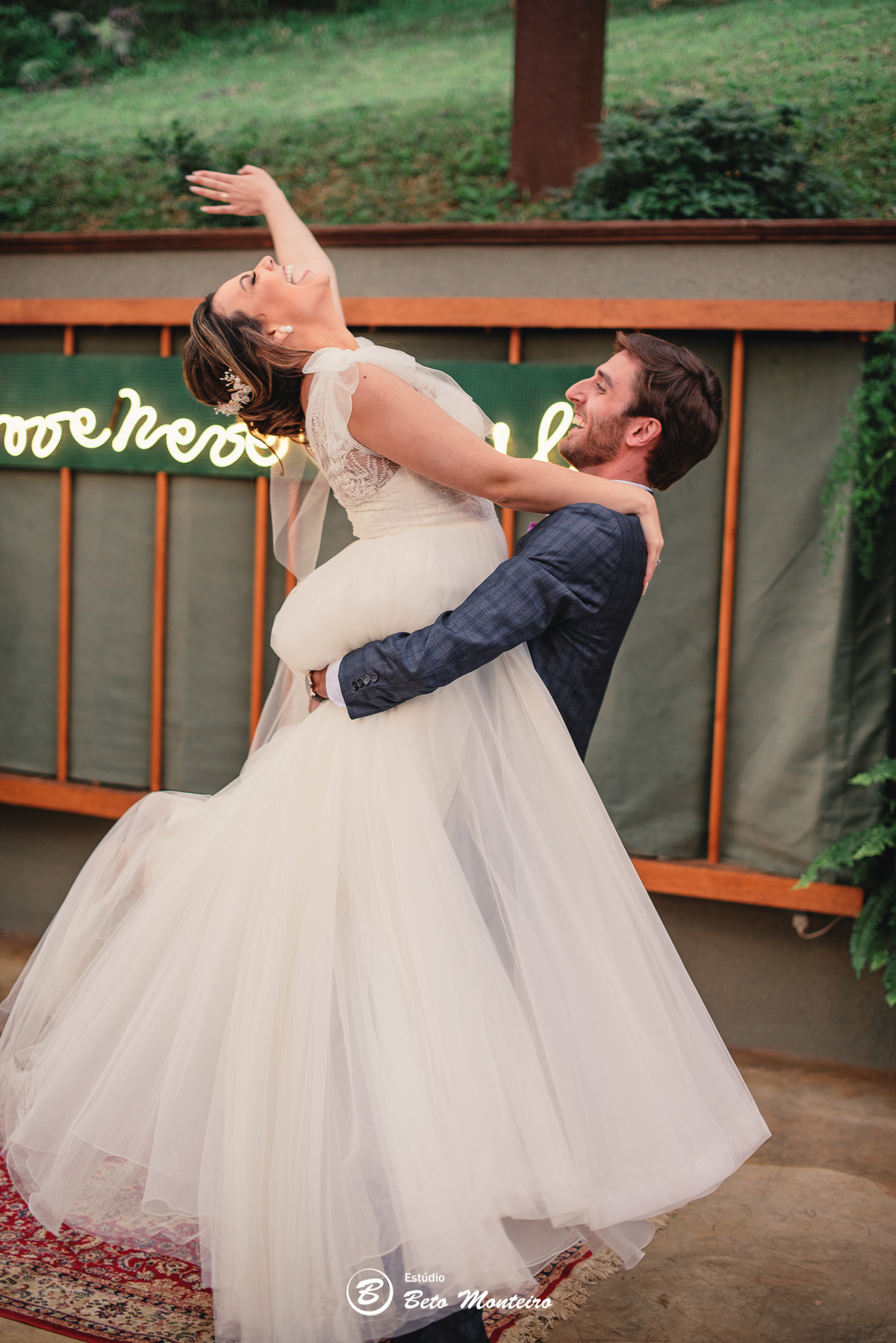 fotografo de casamento - videos de casamento - filmagem - casamento - cinegrafista - filmmaker - wedding - produtora - curitiba - estudio beto monteiro - casal - pre wedding - Renata e Silas - Ar livre - casamento civil - chacara do rocio - decoração