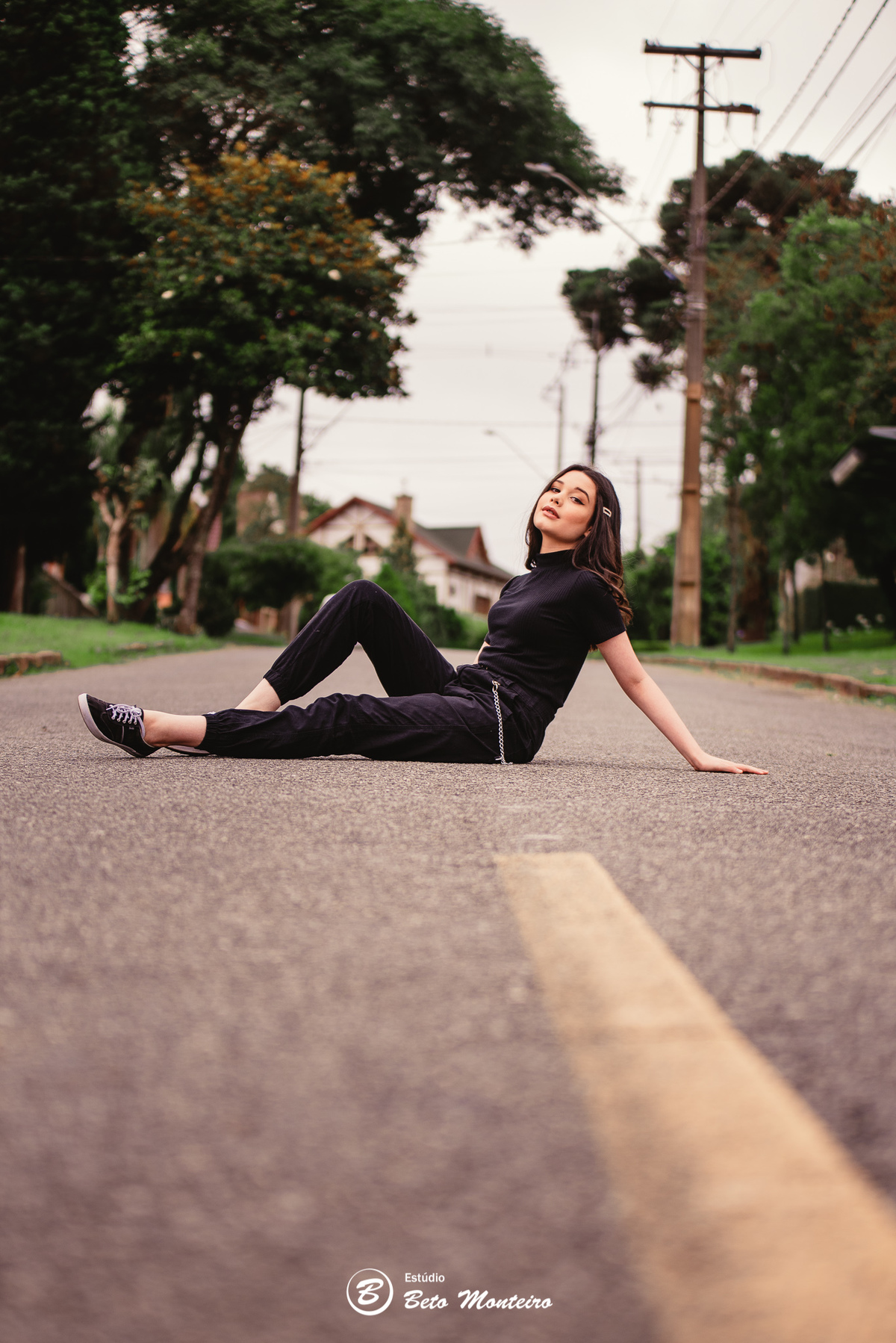 Aniversário de 15 anos - Foto e Filmagem - Debutante - Estúdio Beto Monteiro - Curitiba - fotografo de 15 anos - sessao de fotos - book de fotos - book de 15 anos - fotografo - julia - bosque do alemao - book dos 15 - foguinhos - urbano - externo