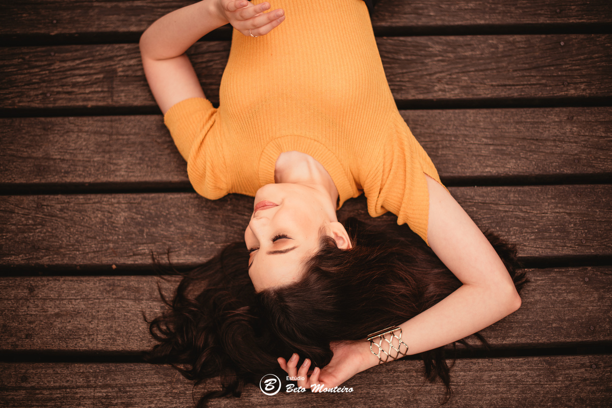 Aniversário de 15 anos - Foto e Filmagem - Debutante - Estúdio Beto Monteiro - Curitiba - fotografo de 15 anos - sessao de fotos - book de fotos - book de 15 anos - fotografo - julia - bosque do alemao - book dos 15 - foguinhos - urbano - externo