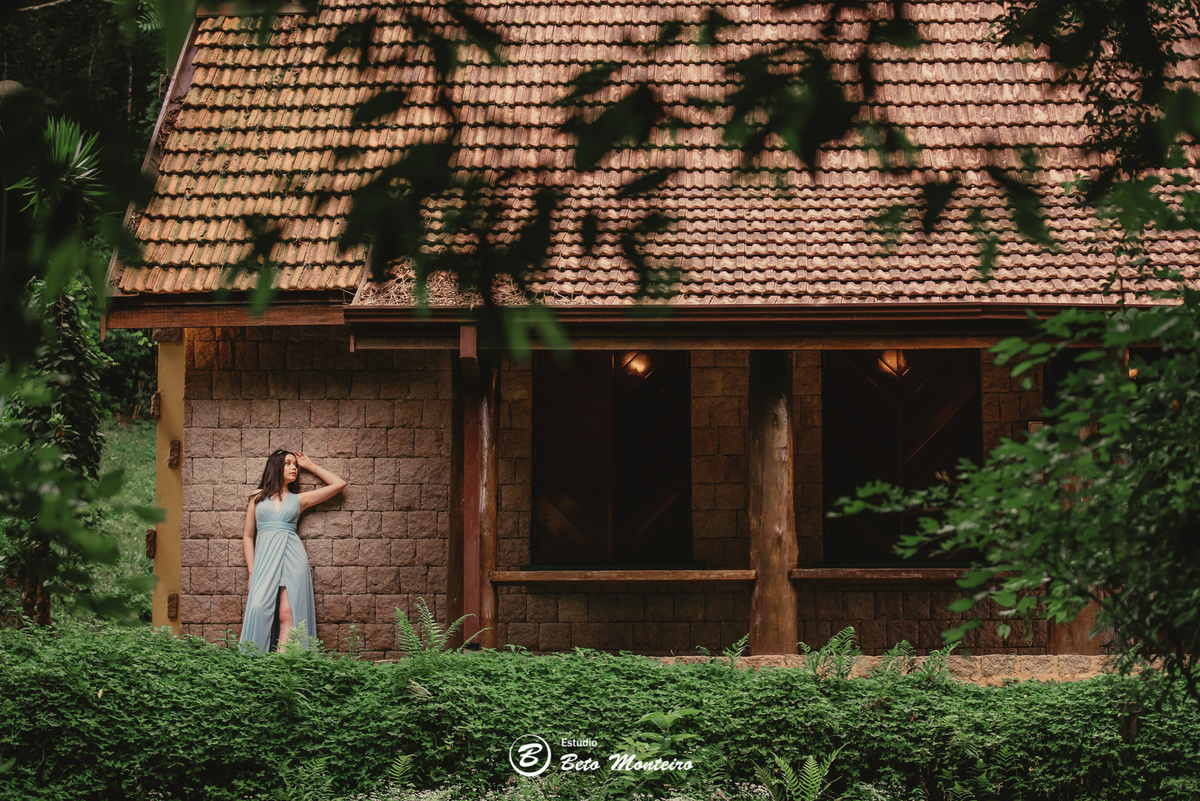 Aniversário de 15 anos - Foto e Filmagem - Debutante - Estúdio Beto Monteiro - Curitiba - fotografo de 15 anos - sessao de fotos - book de fotos - book de 15 anos - fotografo - julia - bosque do alemao - book dos 15 - foguinhos - urbano - externo