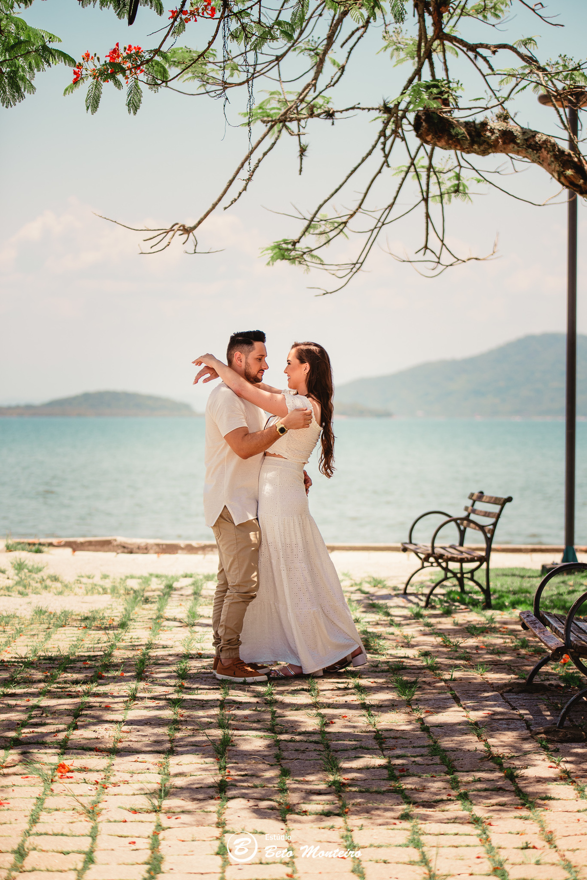 fotografo de casamento - videos de casamento - filmagem - casamento - cinegrafista - filmmaker - wedding - produtora - curitiba - estudio beto monteiro - casal - pre wedding - milena e anderson - sao chico francisco do sul - praia - dunas - morro