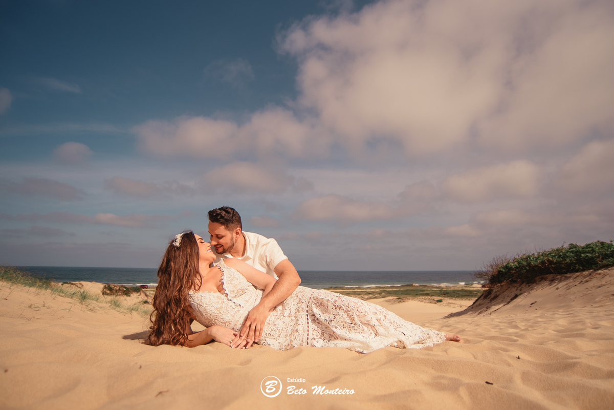 fotografo de casamento - videos de casamento - filmagem - casamento - cinegrafista - filmmaker - wedding - produtora - curitiba - estudio beto monteiro - casal - pre wedding - milena e anderson - sao chico francisco do sul - praia - dunas - morro