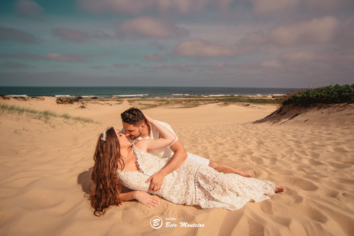 fotografo de casamento - videos de casamento - filmagem - casamento - cinegrafista - filmmaker - wedding - produtora - curitiba - estudio beto monteiro - casal - pre wedding - milena e anderson - sao chico francisco do sul - praia - dunas - morro