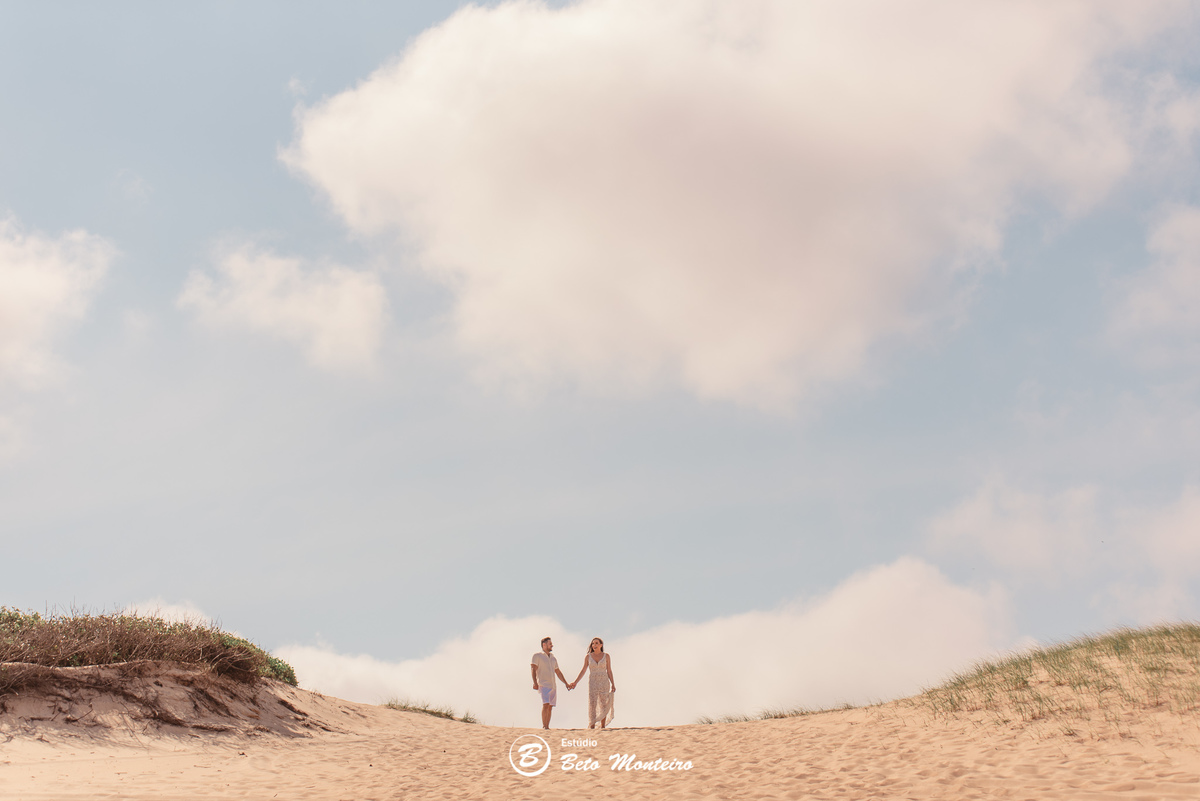 fotografo de casamento - videos de casamento - filmagem - casamento - cinegrafista - filmmaker - wedding - produtora - curitiba - estudio beto monteiro - casal - pre wedding - milena e anderson - sao chico francisco do sul - praia - dunas - morro
