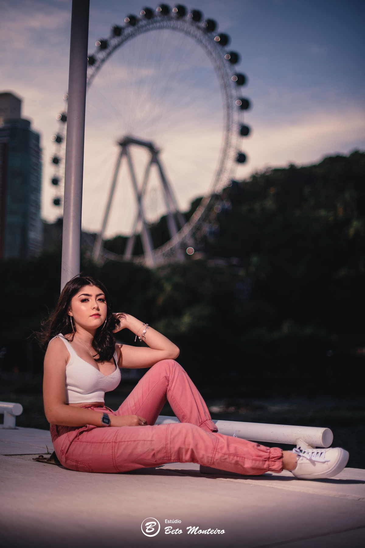 Aniversário de 15 anos - Foto e Filmagem - Debutante - Estúdio Beto Monteiro - Curitiba - fotografo de 15 anos - sessao de fotos - book de fotos - book de 15 anos - fotografo - amanda - book dos 15 - balneario camboriu - bc - sc - urbano - praia - externo