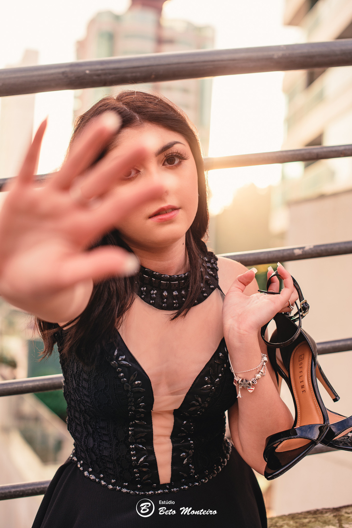 Aniversário de 15 anos - Foto e Filmagem - Debutante - Estúdio Beto Monteiro - Curitiba - fotografo de 15 anos - sessao de fotos - book de fotos - book de 15 anos - fotografo - amanda - book dos 15 - balneario camboriu - bc - sc - urbano - praia - externo