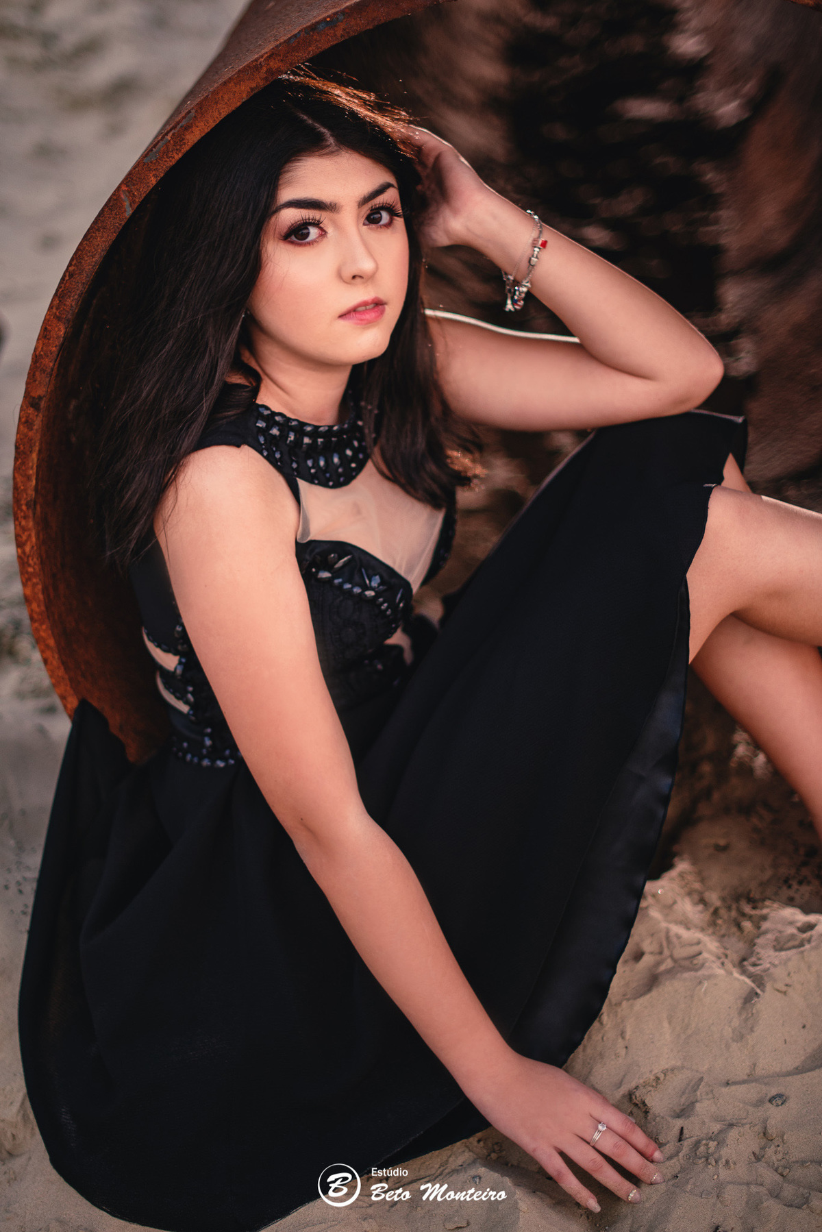 Aniversário de 15 anos - Foto e Filmagem - Debutante - Estúdio Beto Monteiro - Curitiba - fotografo de 15 anos - sessao de fotos - book de fotos - book de 15 anos - fotografo - amanda - book dos 15 - balneario camboriu - bc - sc - urbano - praia - externo