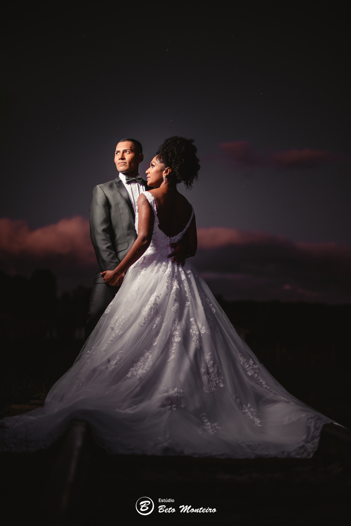 fotografo de casamento - videos de casamento - filmagem - casamento - cinegrafista - filmmaker - wedding - produtora - curitiba - estudio beto monteiro - casal - pre wedding - editorial - chacara sentinela - impacto noivas - vestido