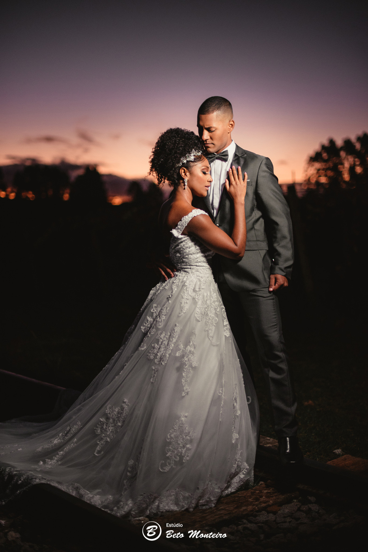 fotografo de casamento - videos de casamento - filmagem - casamento - cinegrafista - filmmaker - wedding - produtora - curitiba - estudio beto monteiro - casal - pre wedding - editorial - chacara sentinela - impacto noivas - vestido