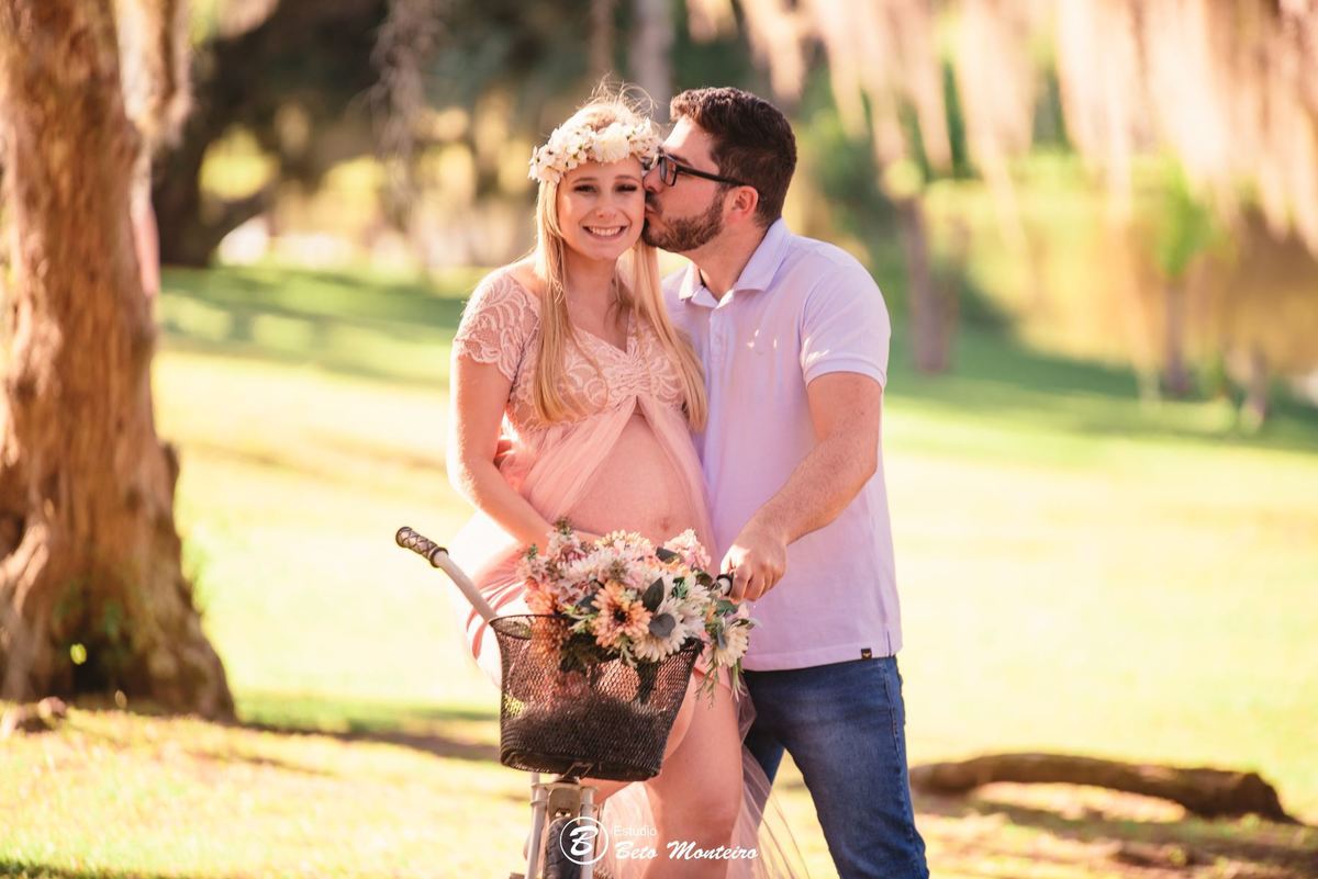 Book Gestante e Familia em Curitiba - Book gestante São José dos Pinhais - Book de gestante lifestyle - Fotos ao ar livre - Grávida - Gestação - Estudio Beto Monteiro - Chácara Ienkot - Fabi - Miguel - Fabiane Prociv