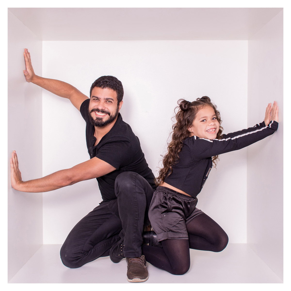 Mini ensaio dia dos pais - Sessão dia dos pais - Book de família - Sessão na caixa - Sessão dia dos pais Curitiba - Pai e filha - Pai e filho - Pai e filhos