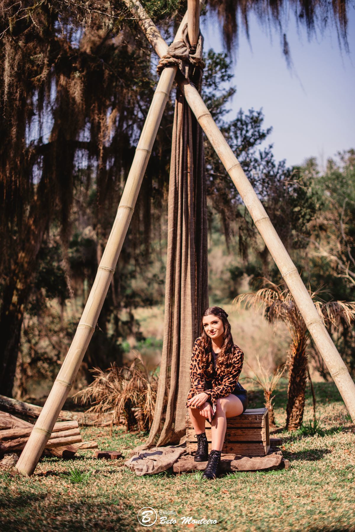 Aniversário de 15 anos - Foto e Filmagem - Debutante - Estúdio Beto Monteiro - Curitiba - fotografo de 15 anos - fotógrafa - sessao de fotos - book de fotos - book de 15 anos - fotografo - chacara ienkot - vestido - júlia - júlia gomes - julia caracanha