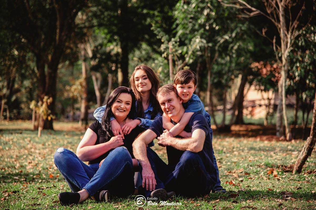 Aniversário de 15 anos - Foto e Filmagem - Debutante - Estúdio Beto Monteiro - Curitiba - fotografo de 15 anos - Jardim Botânico - book de fotos - book de 15 anos - book de 15 anos externo - fotografo - Mariana - book dos 15 - estúdio - fotógrafa