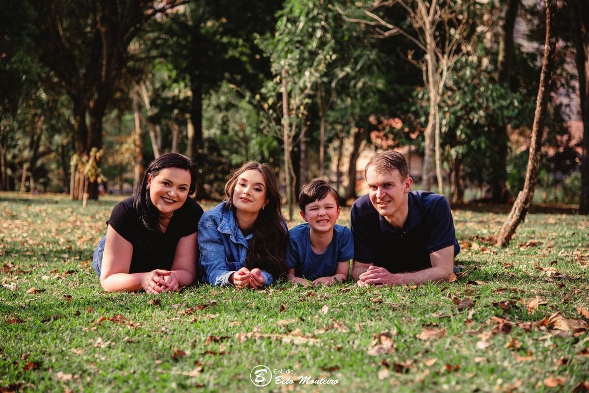 Aniversário de 15 anos - Foto e Filmagem - Debutante - Estúdio Beto Monteiro - Curitiba - fotografo de 15 anos - Jardim Botânico - book de fotos - book de 15 anos - book de 15 anos externo - fotografo - Mariana - book dos 15 - estúdio - fotógrafa