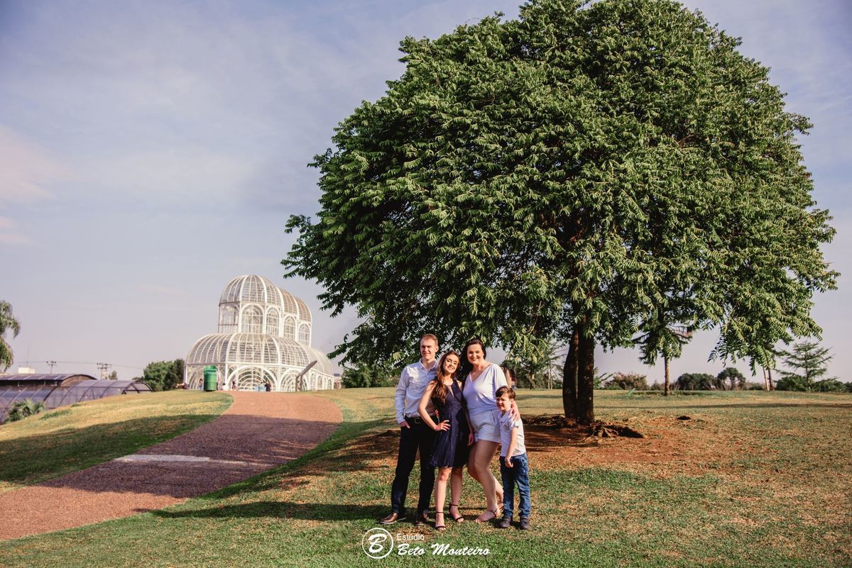 Aniversário de 15 anos - Foto e Filmagem - Debutante - Estúdio Beto Monteiro - Curitiba - fotografo de 15 anos - Jardim Botânico - book de fotos - book de 15 anos - book de 15 anos externo - fotografo - Mariana - book dos 15 - estúdio - fotógrafa