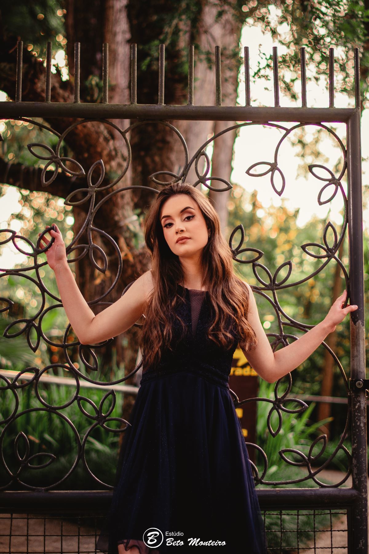 Aniversário de 15 anos - Foto e Filmagem - Debutante - Estúdio Beto Monteiro - Curitiba - fotografo de 15 anos - Jardim Botânico - book de fotos - book de 15 anos - book de 15 anos externo - fotografo - Mariana - book dos 15 - estúdio - fotógrafa
