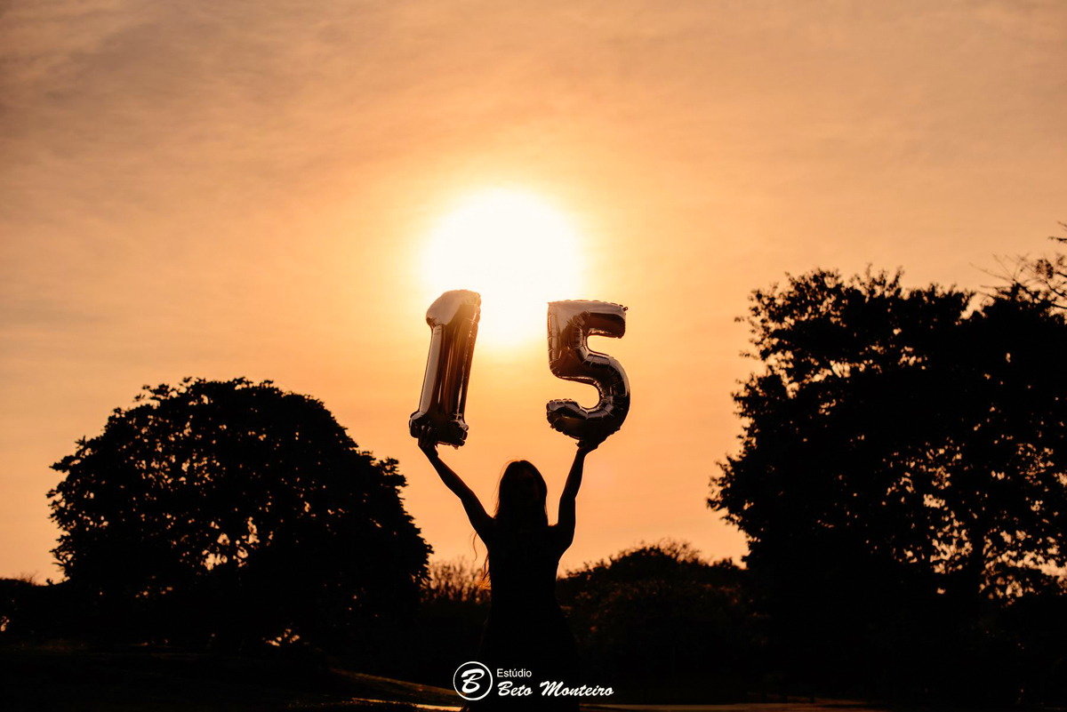 Aniversário de 15 anos - Foto e Filmagem - Debutante - Estúdio Beto Monteiro - Curitiba - fotografo de 15 anos - Jardim Botânico - book de fotos - book de 15 anos - book de 15 anos externo - fotografo - Mariana - book dos 15 - estúdio - fotógrafa