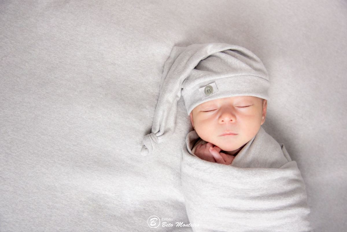 Book fotográfico New Born - Book de fotos - Book New Born - book newborn - Book de Recém-nascido - Book de Bebê - newborn menino - Estúdio Beto Monteiro - Curitiba - Caio Eduardo - Juliana