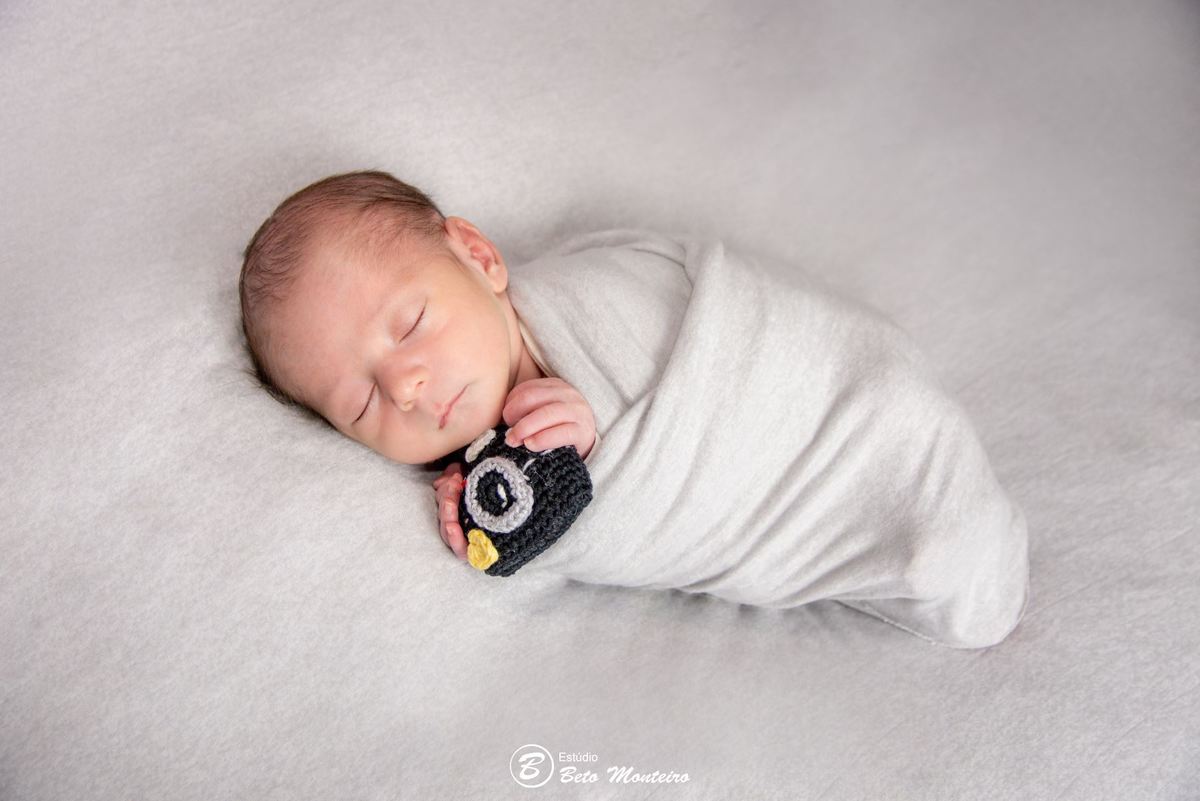 Book fotográfico New Born - Book de fotos - Book New Born - book newborn - Book de Recém-nascido - Book de Bebê - newborn menino - Estúdio Beto Monteiro - Curitiba - Caio Eduardo - Juliana