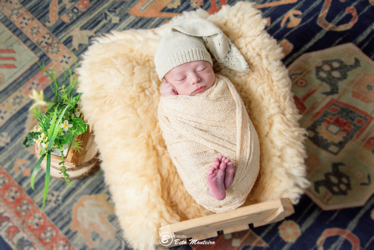 Book fotográfico New Born - Book de fotos - Book New Born - book newborn - Book de Recém-nascido - Book de Bebê - newborn menino - Estúdio Beto Monteiro - Curitiba - Caio Eduardo - Juliana