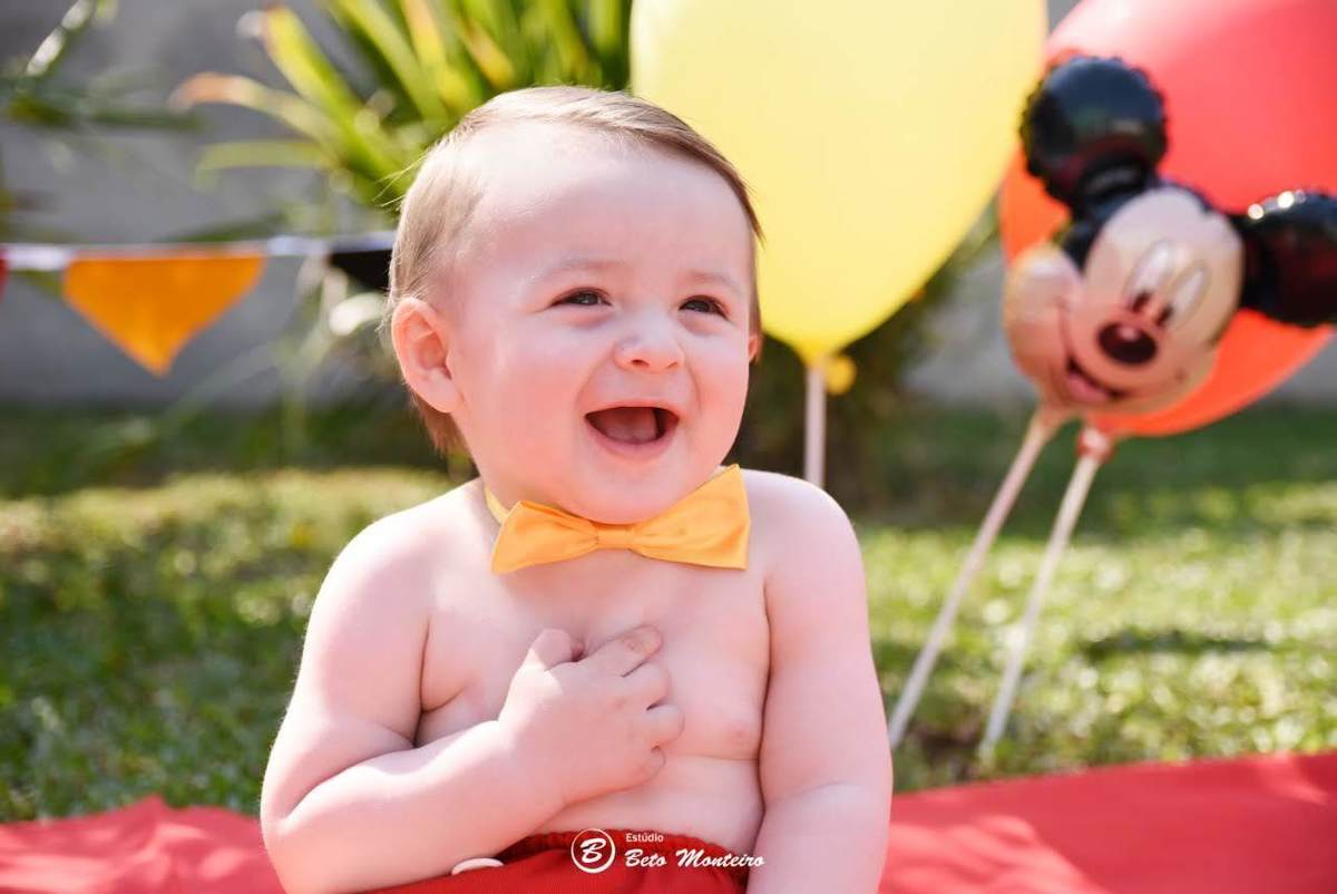 Smash the cake mickey - Book fotográfico Smash the cake - Book de fotos - Book Smash the cake - Book Cake Smash - Book Fruit Smash - Book Smash the fruit - Book de Bebê - Estúdio Beto Monteiro - Curitiba