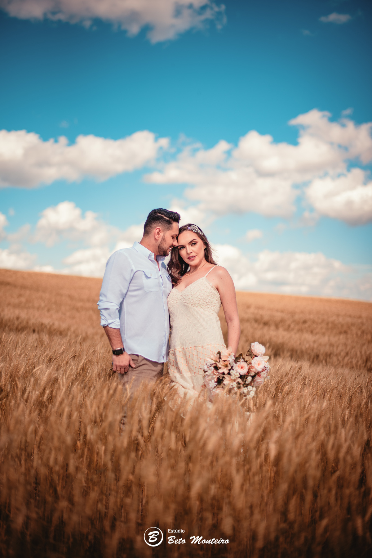 fotografo de casamento - videos de casamento - filmagem - casamento - cinegrafista - filmmaker - wedding - produtora - curitiba - estudio beto monteiro - casal - pre wedding - millena e anderson - plantação trigo - espaço do campo - por do sol - cachoeira