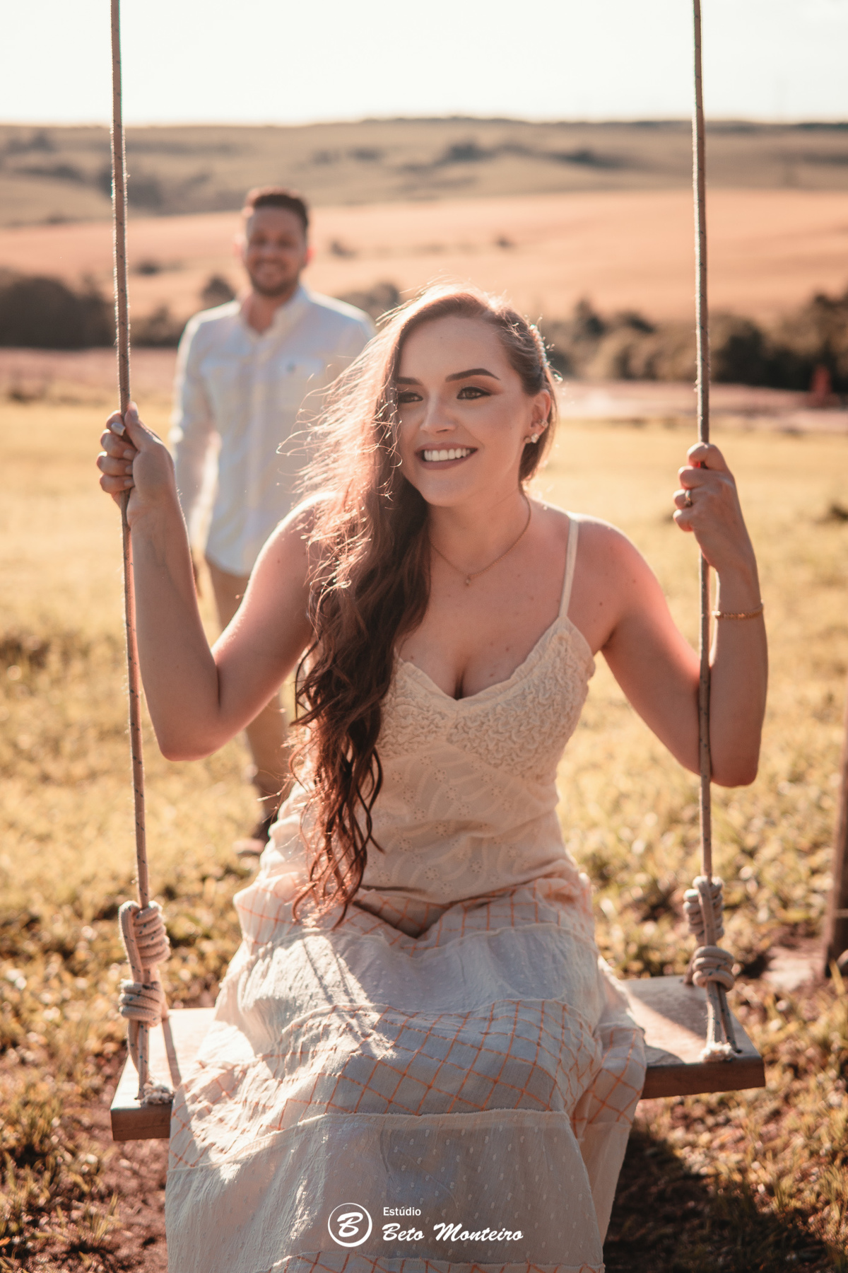 fotografo de casamento - videos de casamento - filmagem - casamento - cinegrafista - filmmaker - wedding - produtora - curitiba - estudio beto monteiro - casal - pre wedding - millena e anderson - plantação trigo - espaço do campo - por do sol - cachoeira