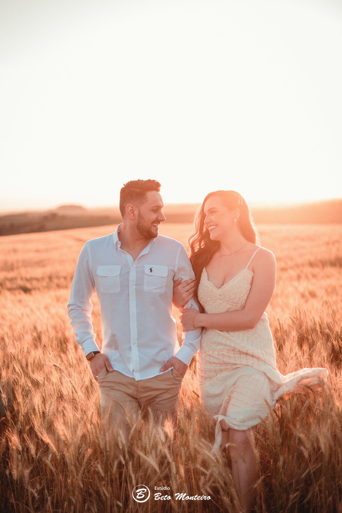 fotografo de casamento - videos de casamento - filmagem - casamento - cinegrafista - filmmaker - wedding - produtora - curitiba - estudio beto monteiro - casal - pre wedding - millena e anderson - plantação trigo - espaço do campo - por do sol - cachoeira