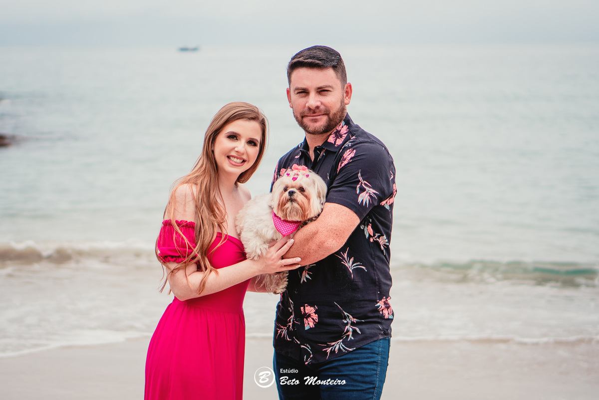 fotografo de casamento - videos de casamento - filmagem - casamento - cinegrafista - filmmaker - wedding - produtora - curitiba - estudio beto monteiro - casal - pre wedding - camila e toni - bombinhas - pet - cachorrinho - praia  - mar - vestido vermelho