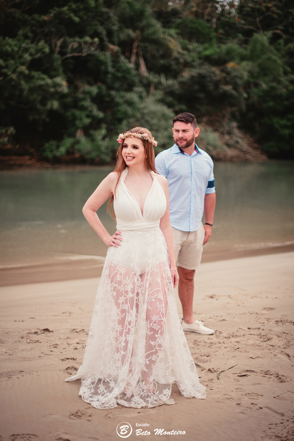 fotografo de casamento - videos de casamento - filmagem - casamento - cinegrafista - filmmaker - wedding - produtora - curitiba - estudio beto monteiro - casal - pre wedding - camila e toni - bombinhas - pet - cachorrinho - praia  - mar - vestido branco