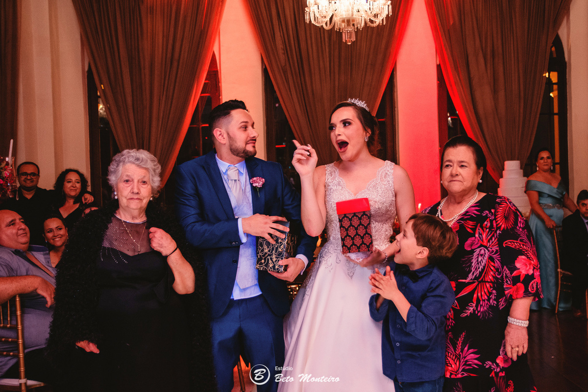 fotografo de casamento - videos de casamento - filmagem - casamento - cinegrafista - filmmaker - wedding - produtora - curitiba - estudio beto monteiro - casal - pre wedding - millena e anderson - garibaldi - catedral - melissa campano - mari cerimonial