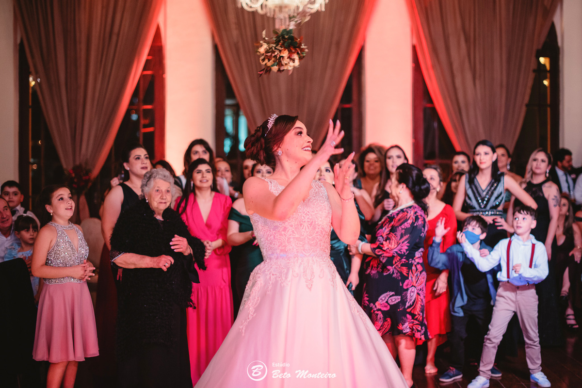 fotografo de casamento - videos de casamento - filmagem - casamento - cinegrafista - filmmaker - wedding - produtora - curitiba - estudio beto monteiro - casal - pre wedding - millena e anderson - garibaldi - catedral - melissa campano - mari cerimonial