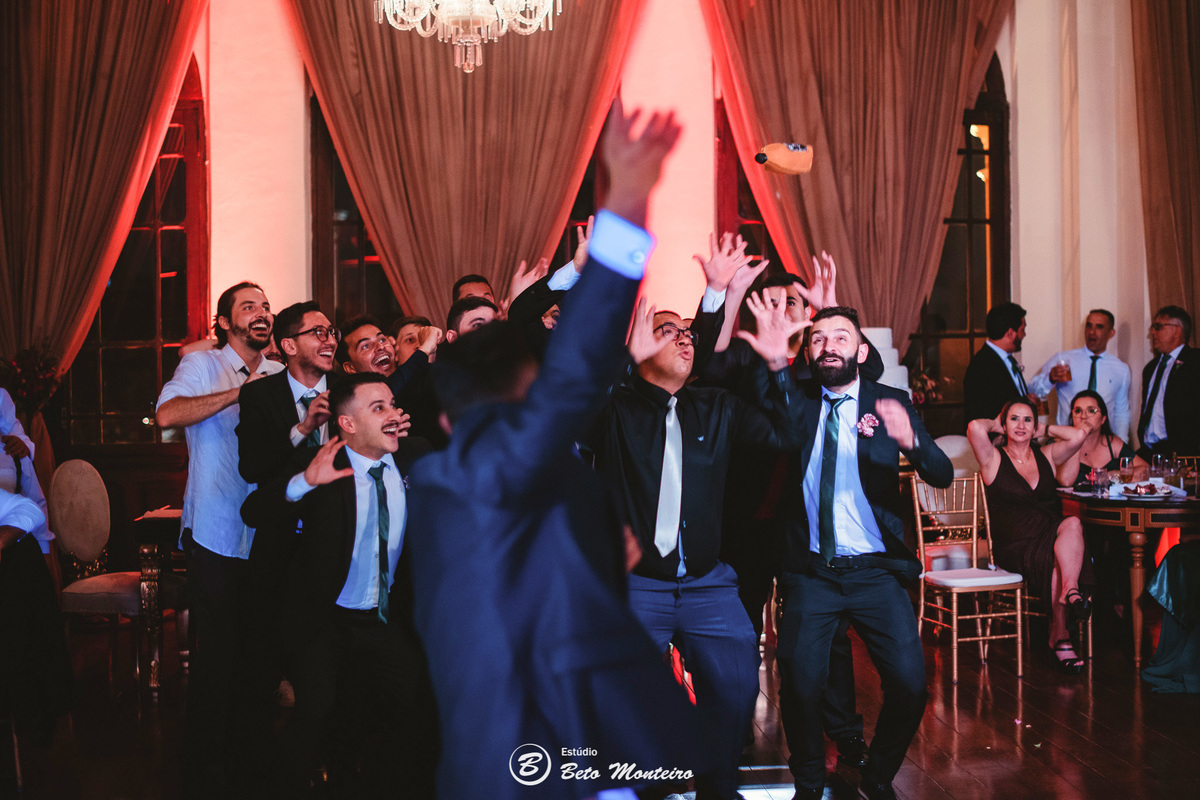 fotografo de casamento - videos de casamento - filmagem - casamento - cinegrafista - filmmaker - wedding - produtora - curitiba - estudio beto monteiro - casal - pre wedding - millena e anderson - garibaldi - catedral - melissa campano - mari cerimonial