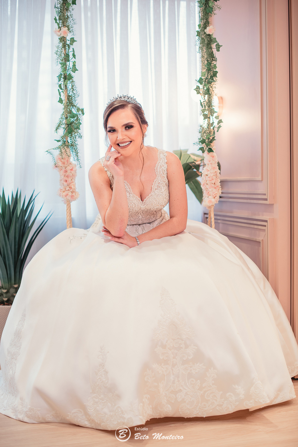 fotografo de casamento - videos de casamento - filmagem - casamento - cinegrafista - filmmaker - wedding - produtora - curitiba - estudio beto monteiro - casal - pre wedding - millena e anderson - garibaldi - catedral - melissa campano - mari cerimonial