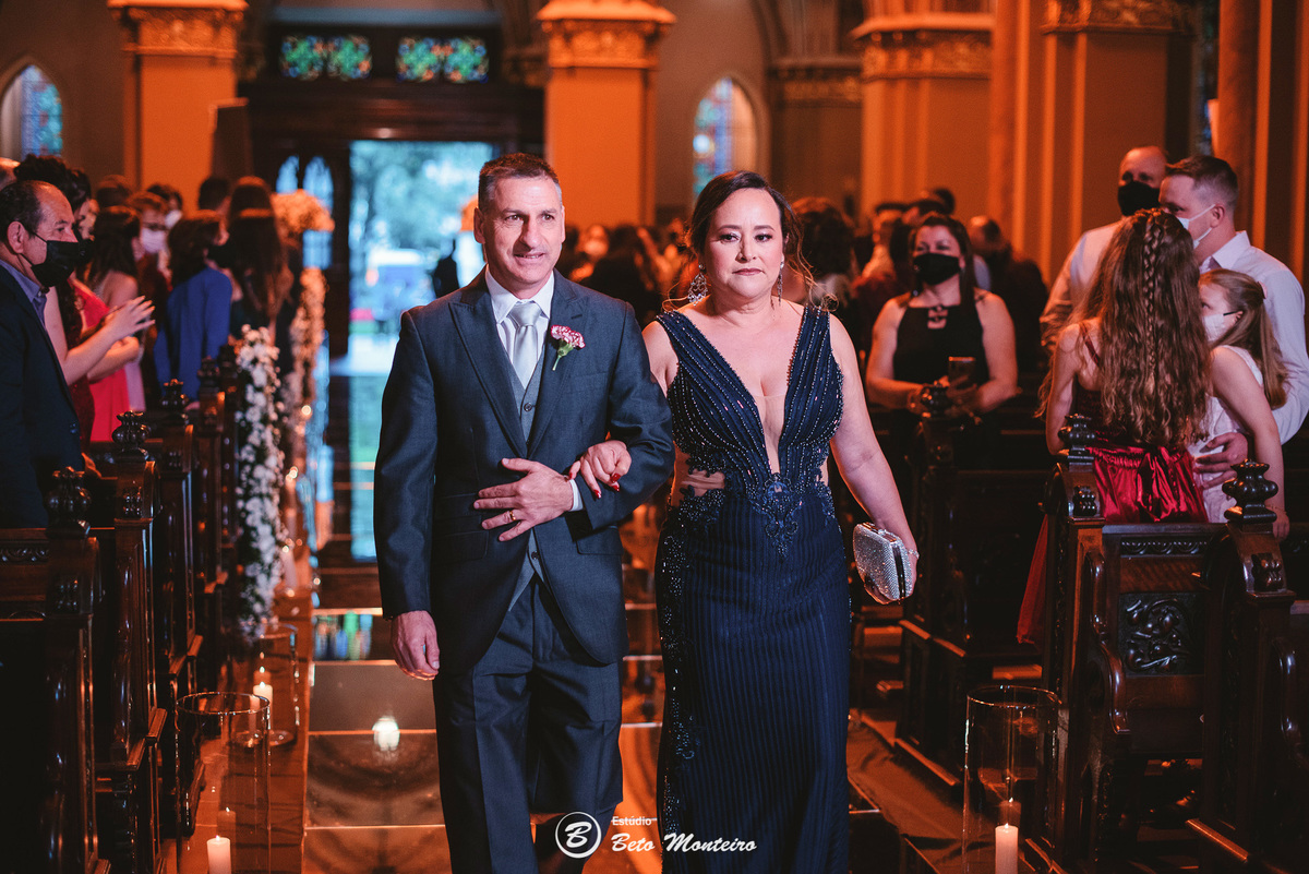 fotografo de casamento - videos de casamento - filmagem - casamento - cinegrafista - filmmaker - wedding - produtora - curitiba - estudio beto monteiro - casal - pre wedding - millena e anderson - garibaldi - catedral - melissa campano - mari cerimonial