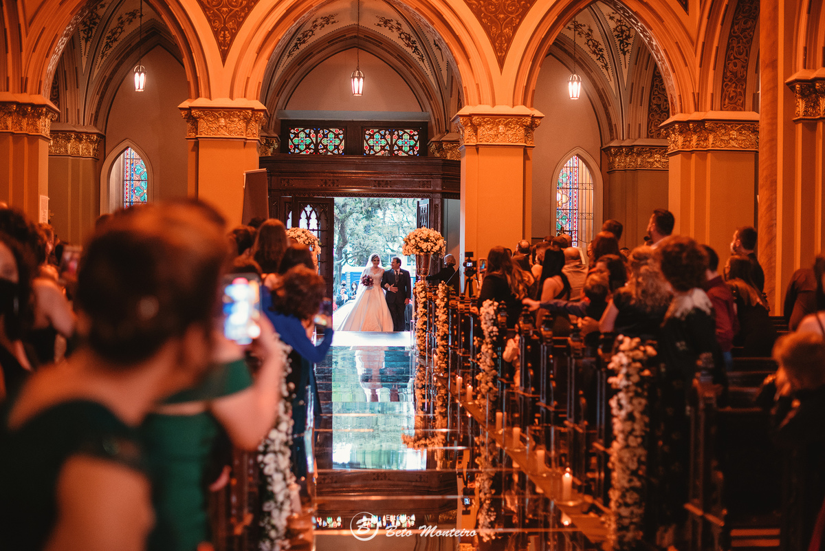 fotografo de casamento - videos de casamento - filmagem - casamento - cinegrafista - filmmaker - wedding - produtora - curitiba - estudio beto monteiro - casal - pre wedding - millena e anderson - garibaldi - catedral - melissa campano - mari cerimonial
